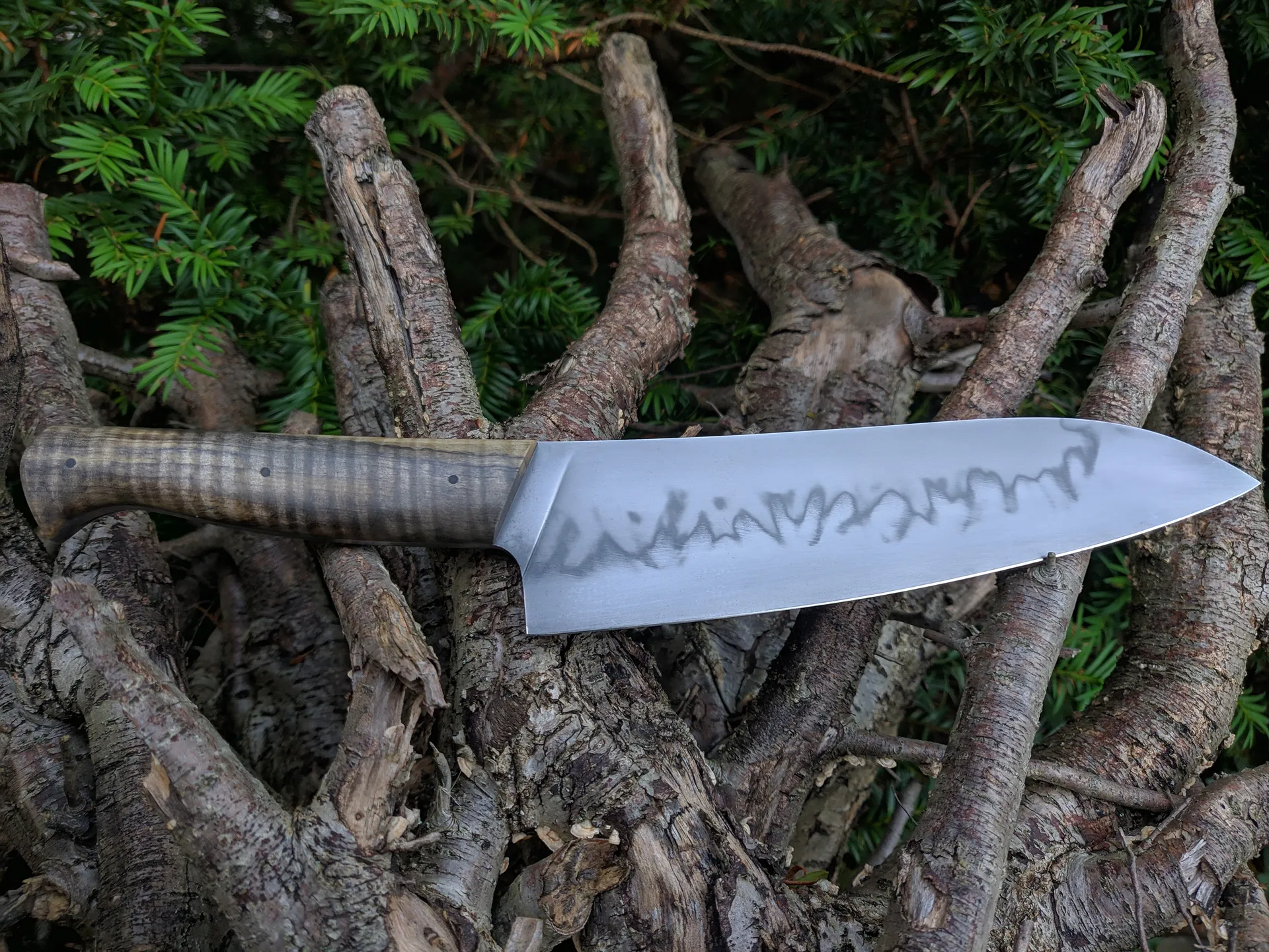 Détail de couteau artisanal avec hamon atelier sous l'éclipse - hamon-1